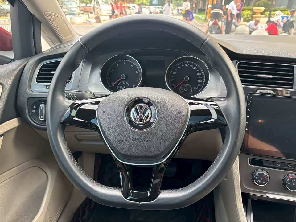 Volkswagen golf