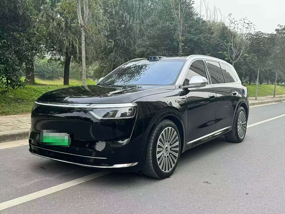 AITO Ask the world M8