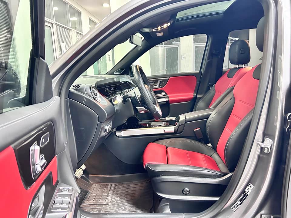 Mercedes-Benz GLB AMG