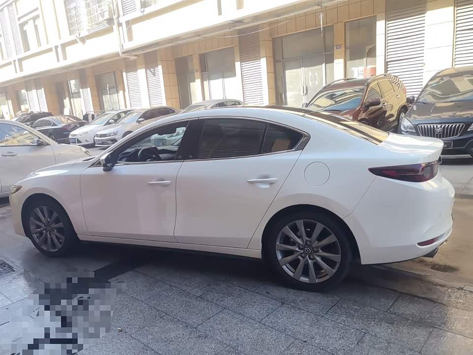 Mazda 3 Angkesaila