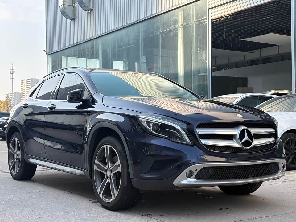 Mercedes-Benz GLA