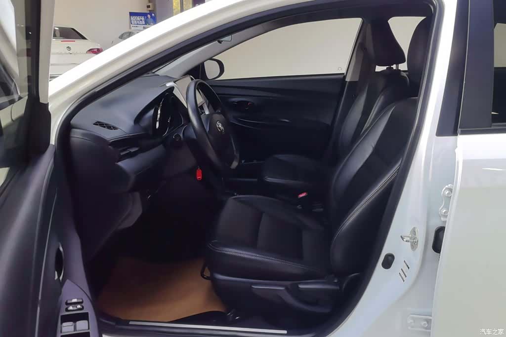 Toyota YARiS L, 2019 9