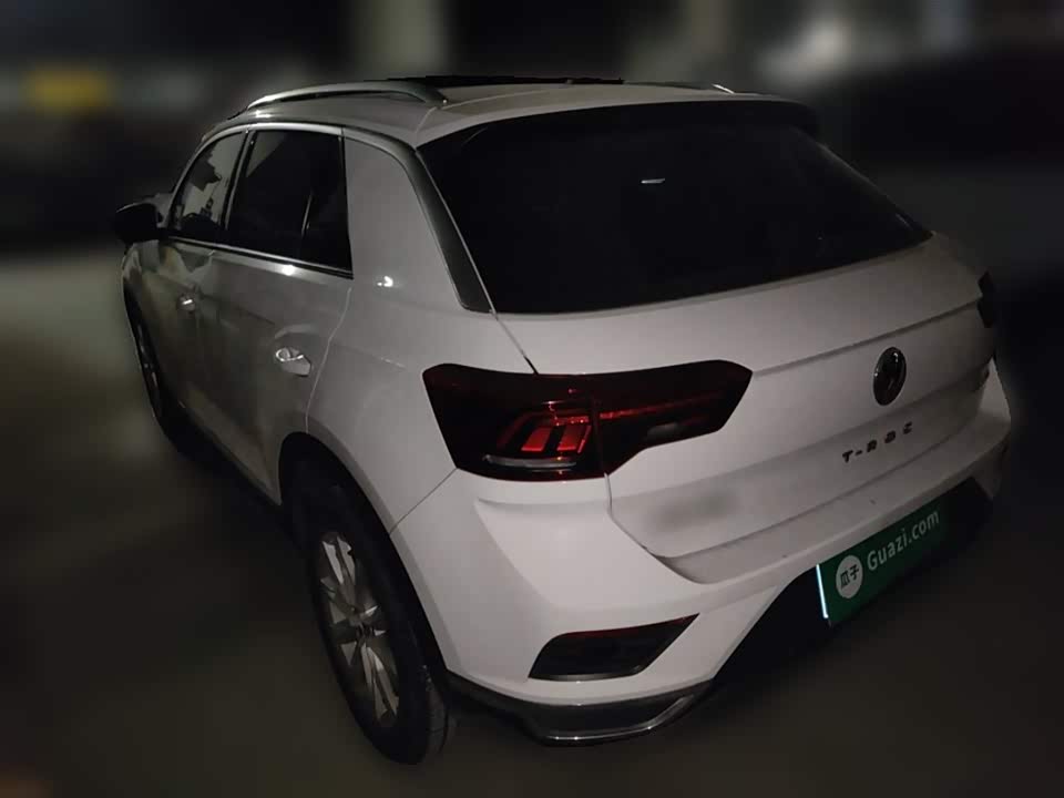 Volkswagen T-ROC exploring Songs