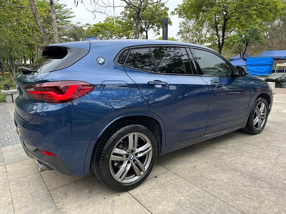 BMW X2