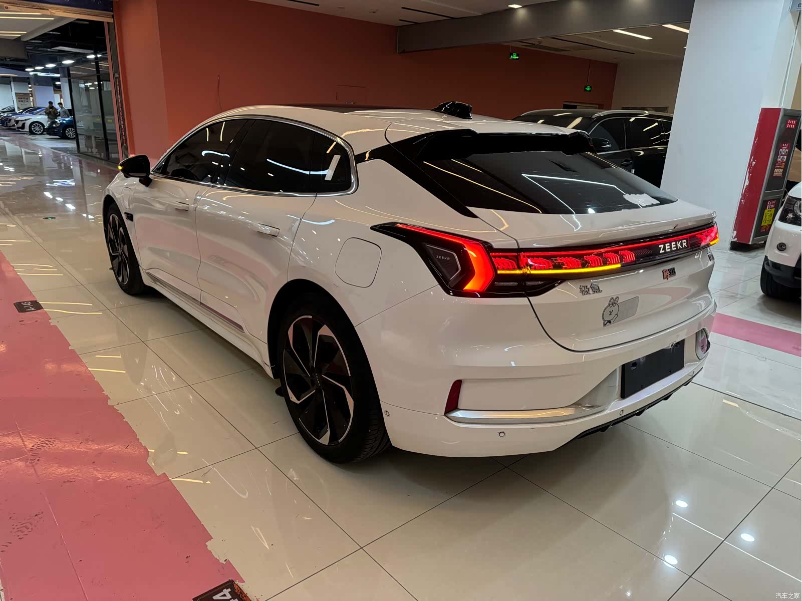 Zeekr 001, 2023 14