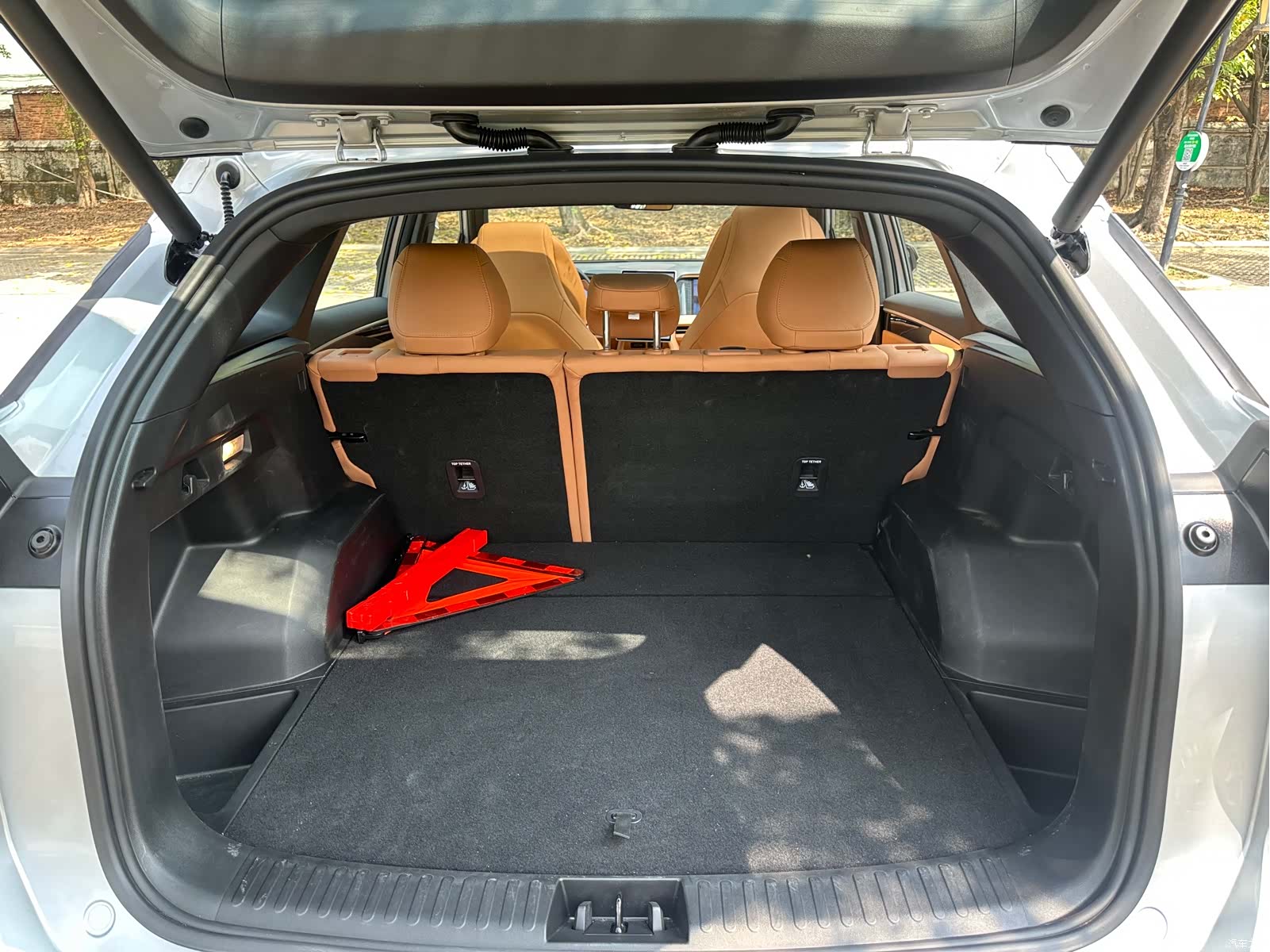 Geely Galaxy L7, 2025 28
