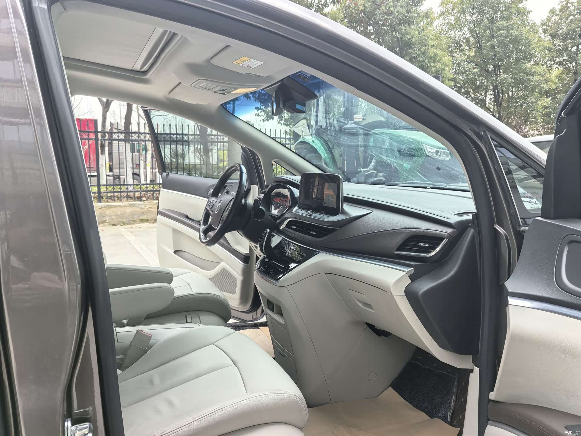 Buick GL8, 2020 18