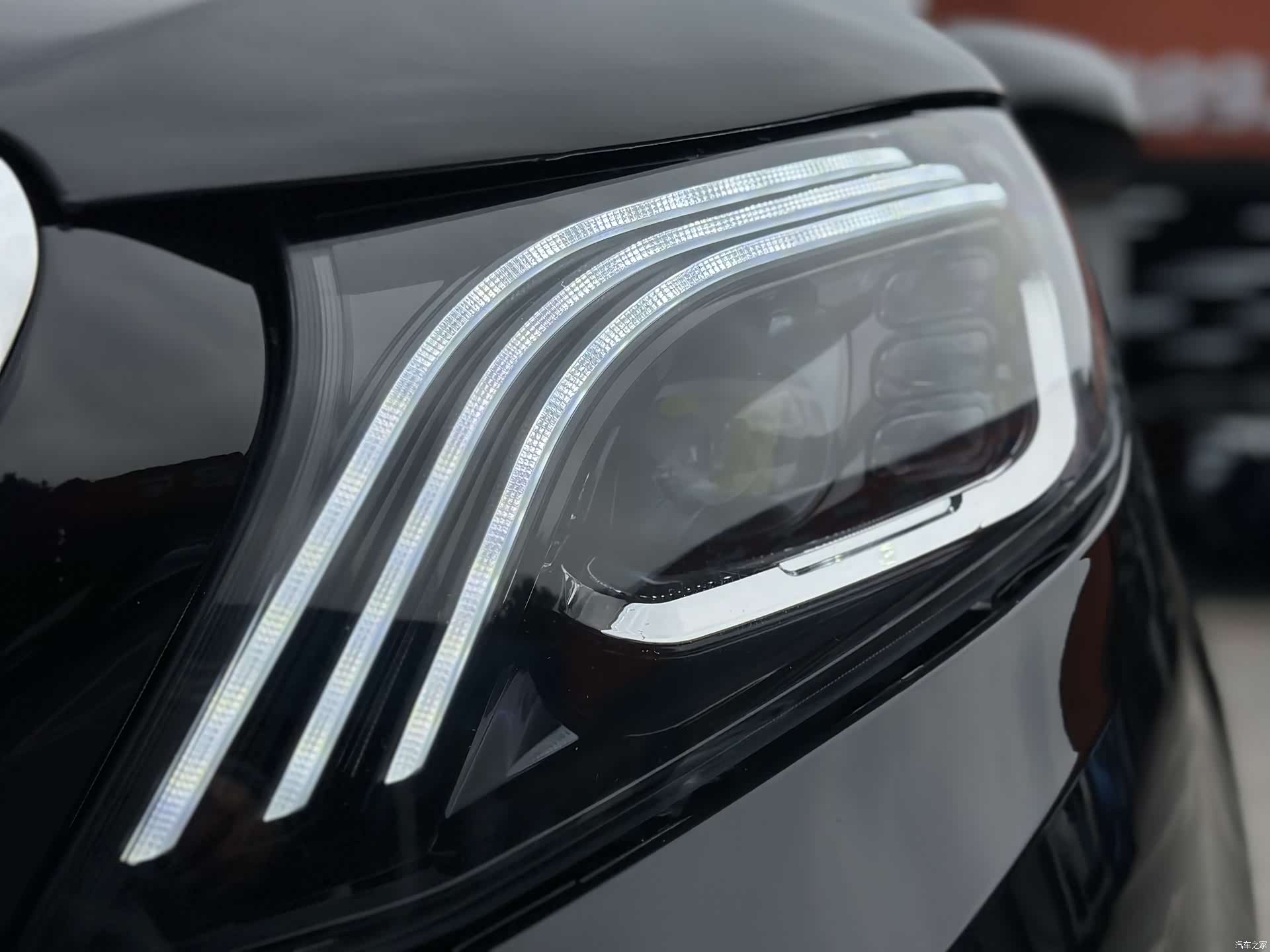 Mercedes-Benz 7, 2023 16