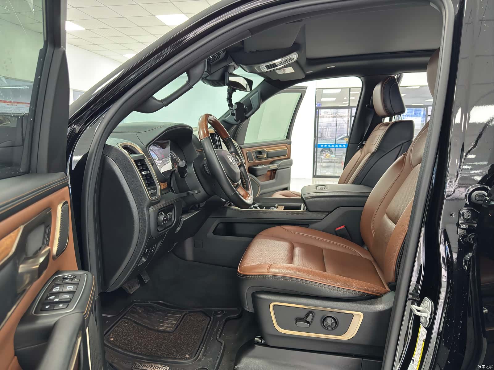 RAM Trucks, 2023 8