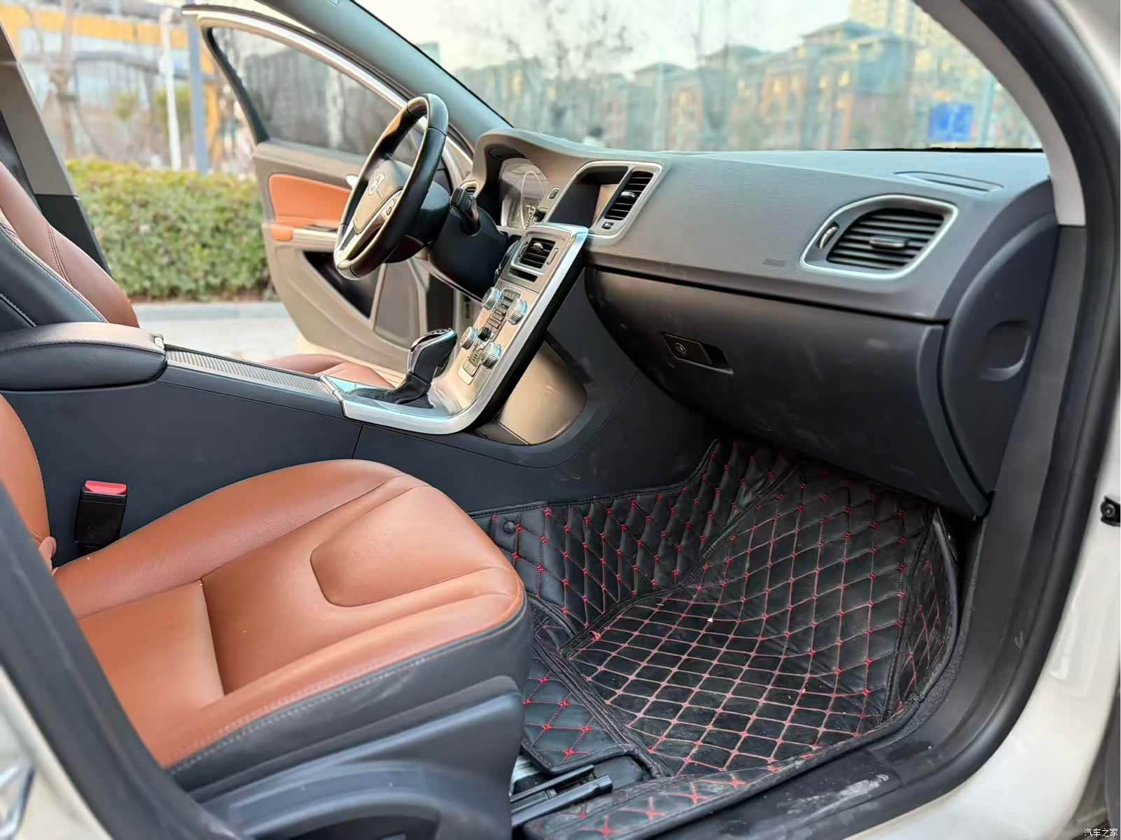 Volvo S60, 2017 все фото