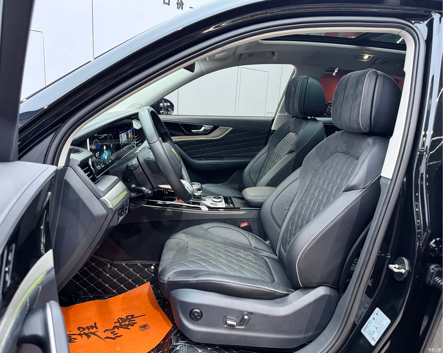 Hongqi HS5, 2021 9