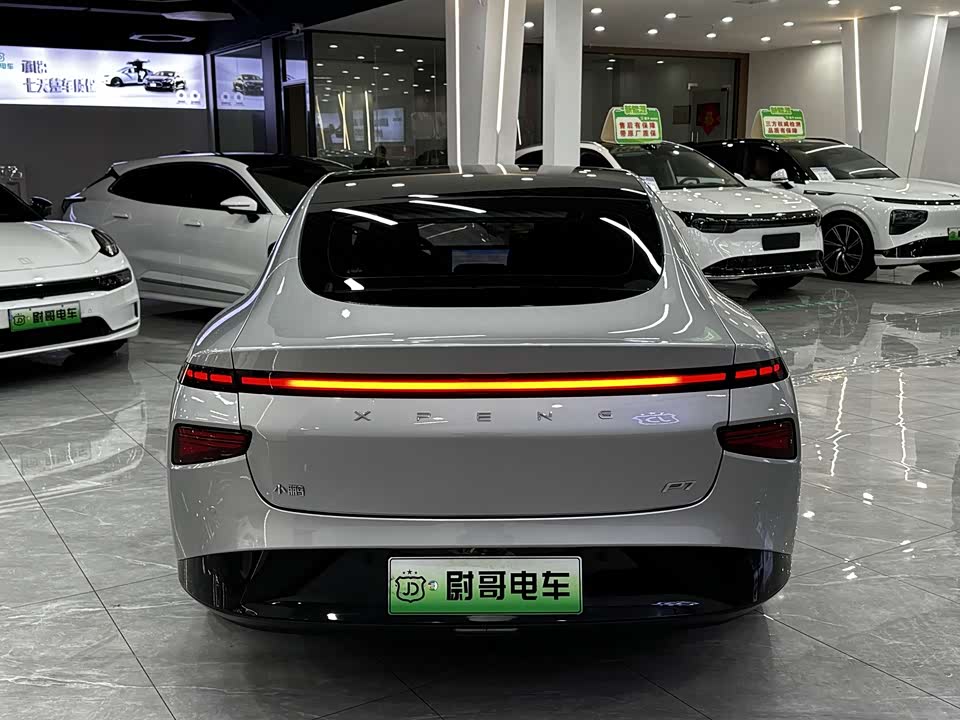 XPENG P7