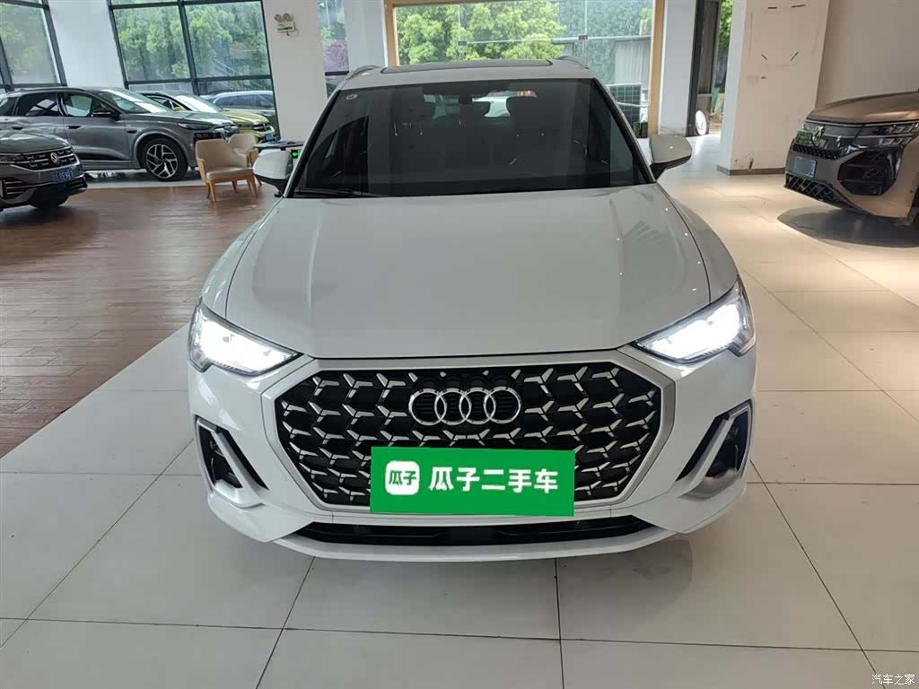 Audi Q3, 2024 3