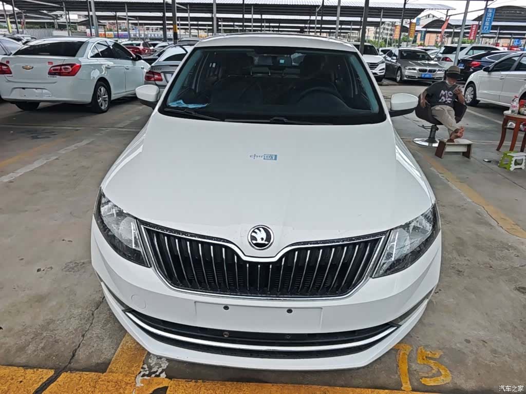 Skoda Rapid, 2019 3