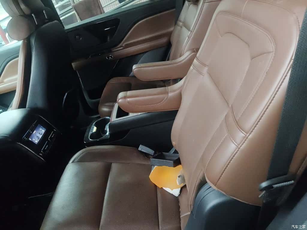 Lincoln Aviator, 2022 18