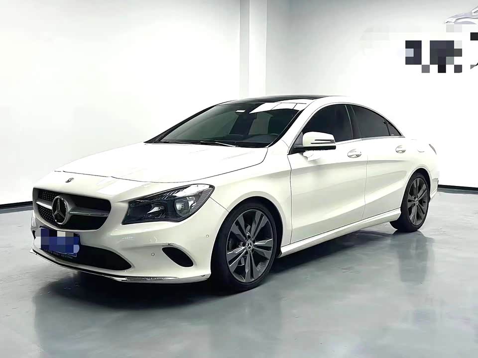 Mercedes-Benz CLA