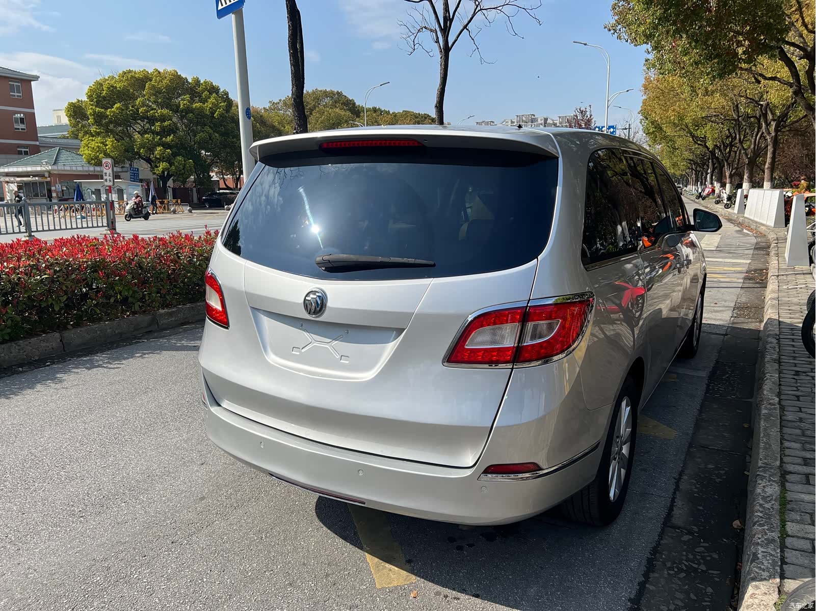 Buick GL8, 2013 7