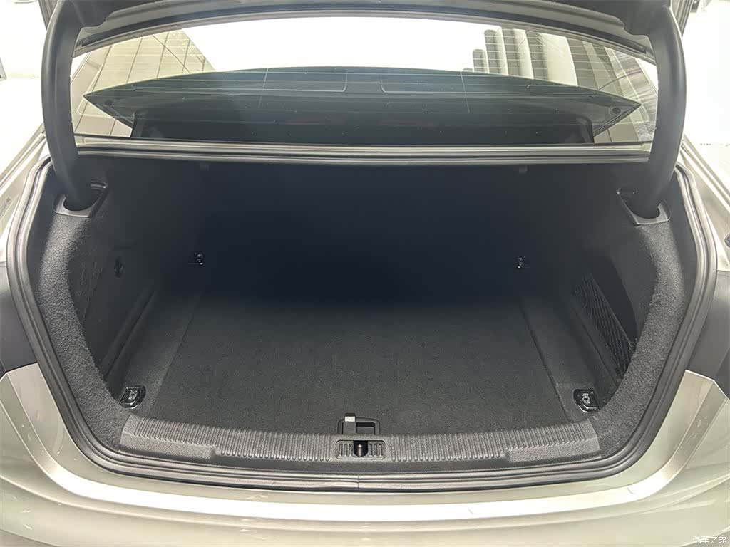 Audi A6L, 2016 9