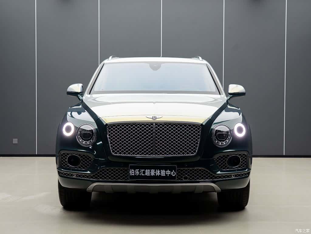 Bentley Bentayga, 2017 4