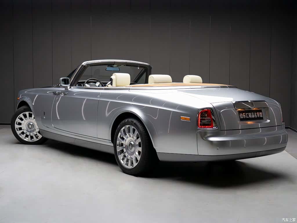Rolls-Royce Phantom, 2009 4