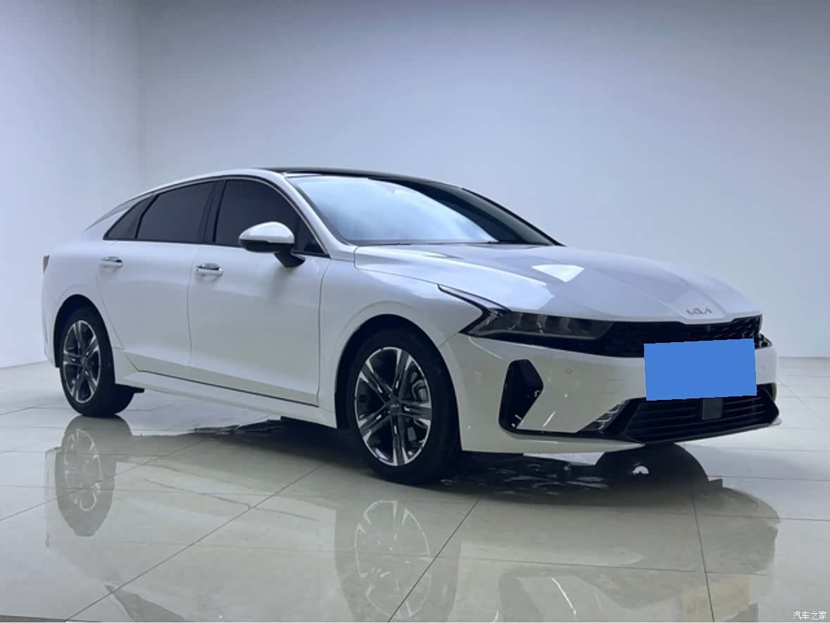 Kia K5, 2025 3