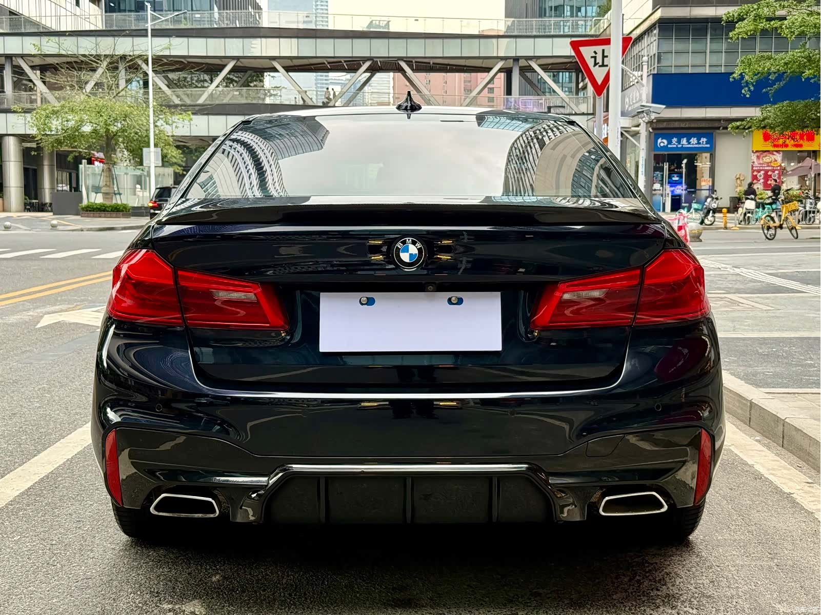 BMW 5 Series, 2020 27