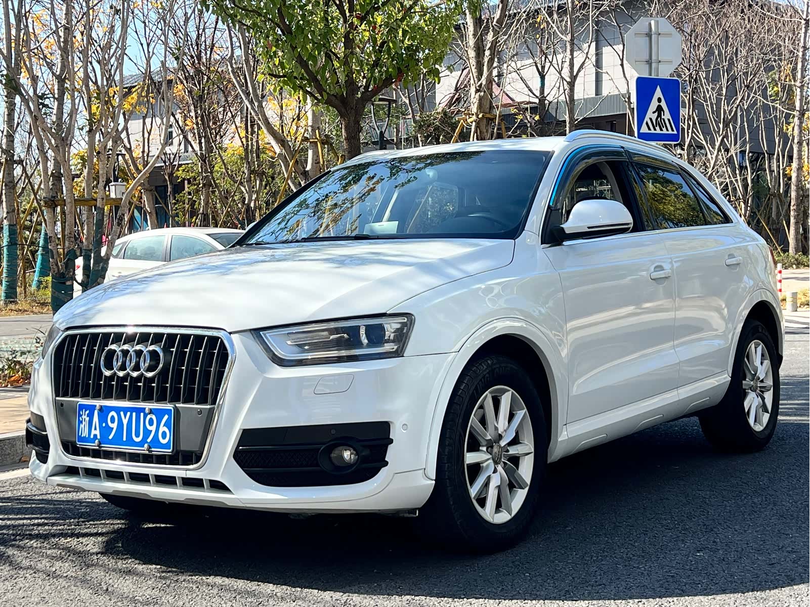 Audi Q3, 2013 1