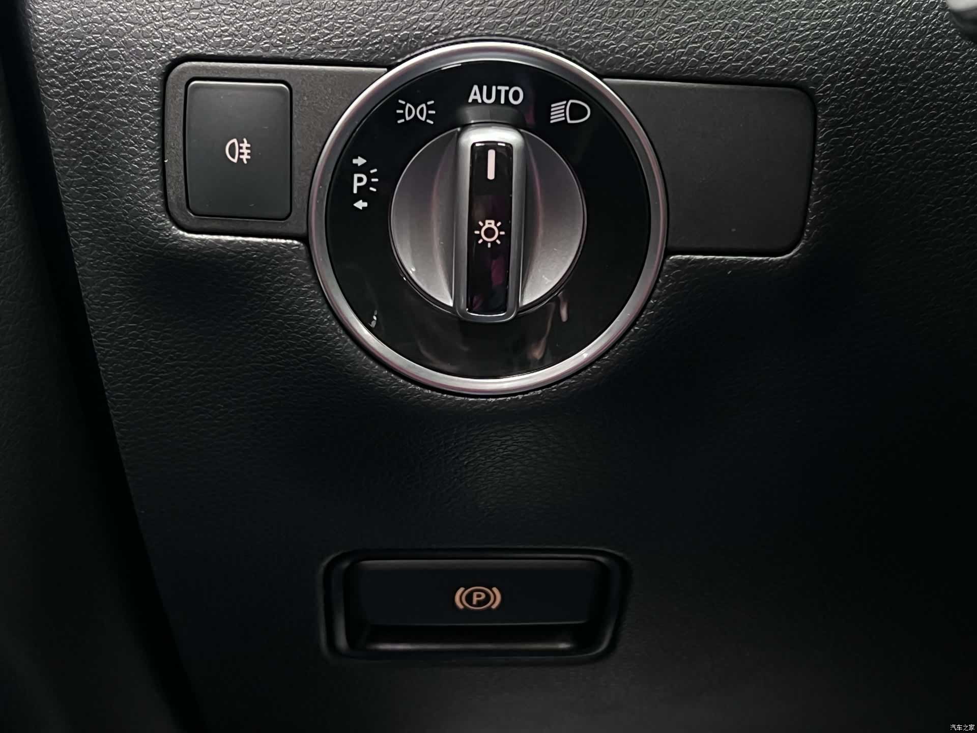 Mercedes-Benz B-Class, 2018 31