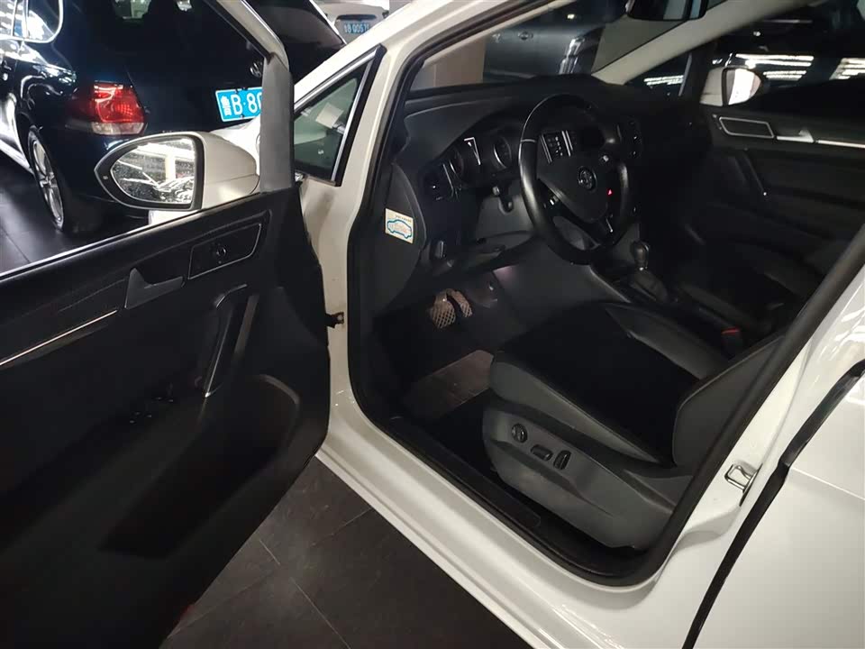 Volkswagen Golf*Jiayu