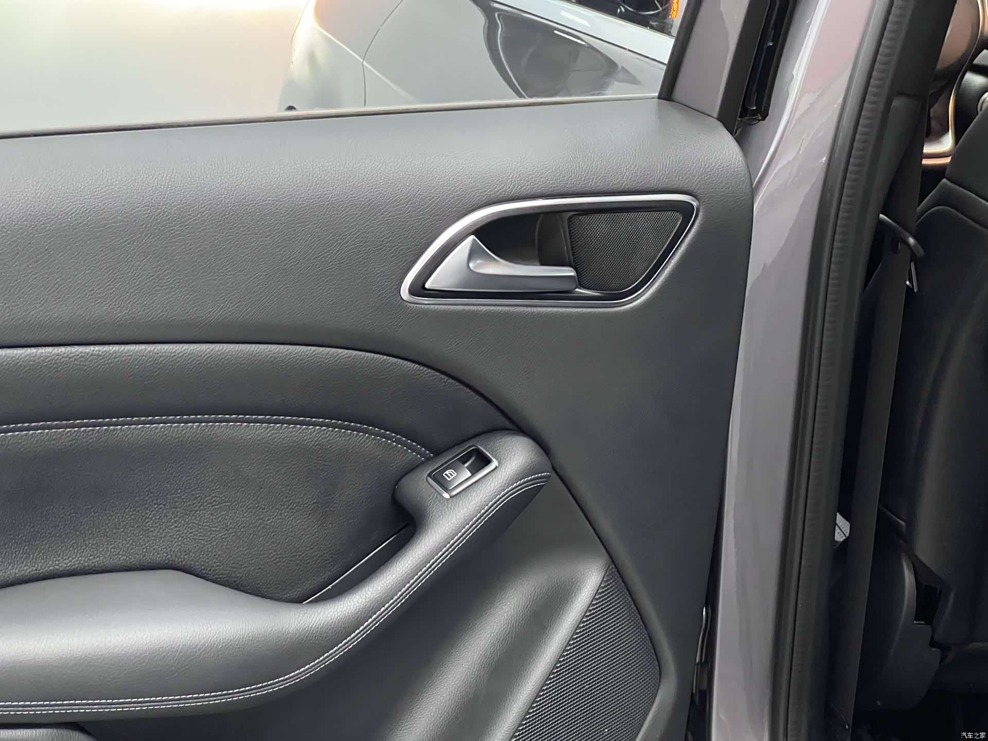 Mercedes-Benz B-Class, 2018 28