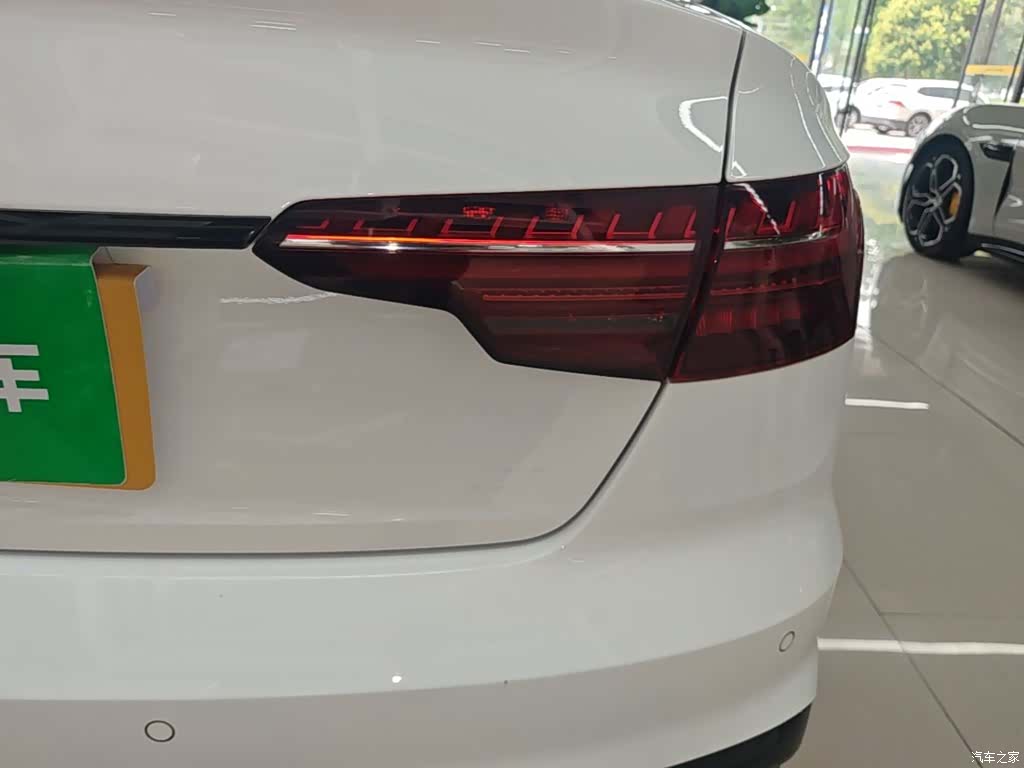 Audi A4L, 2022 8