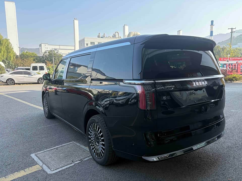 Zeekr 009