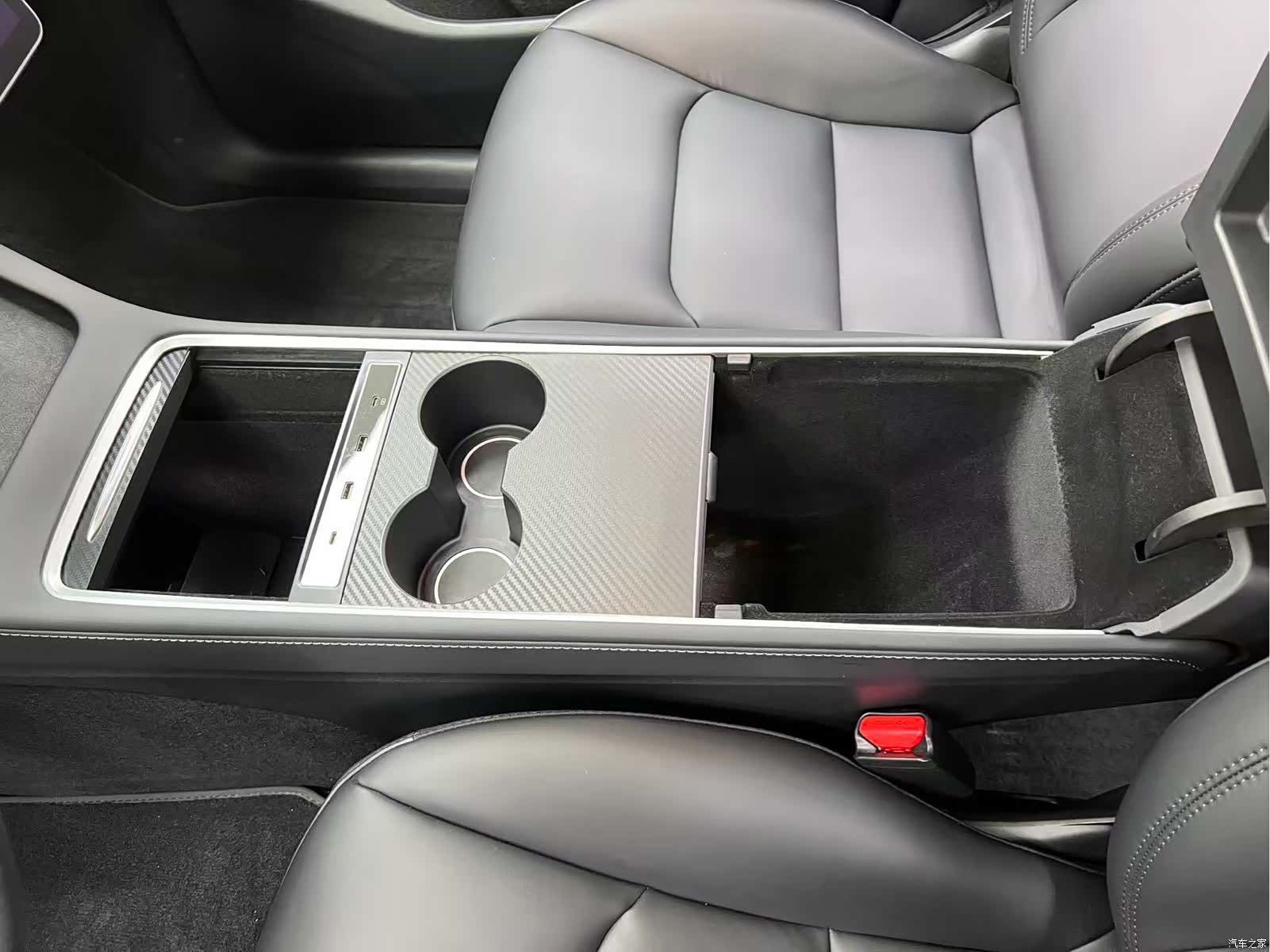 Tesla Model Y, 2022 14