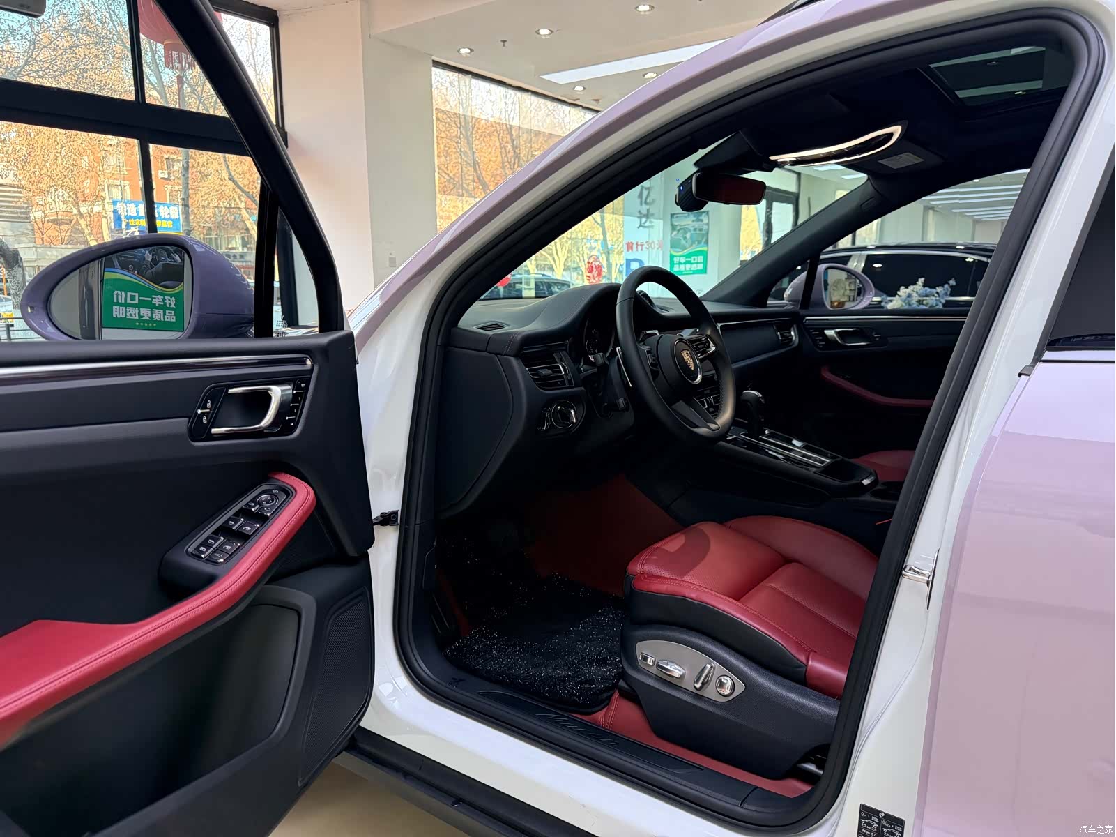 Porsche Macan, 2025 8