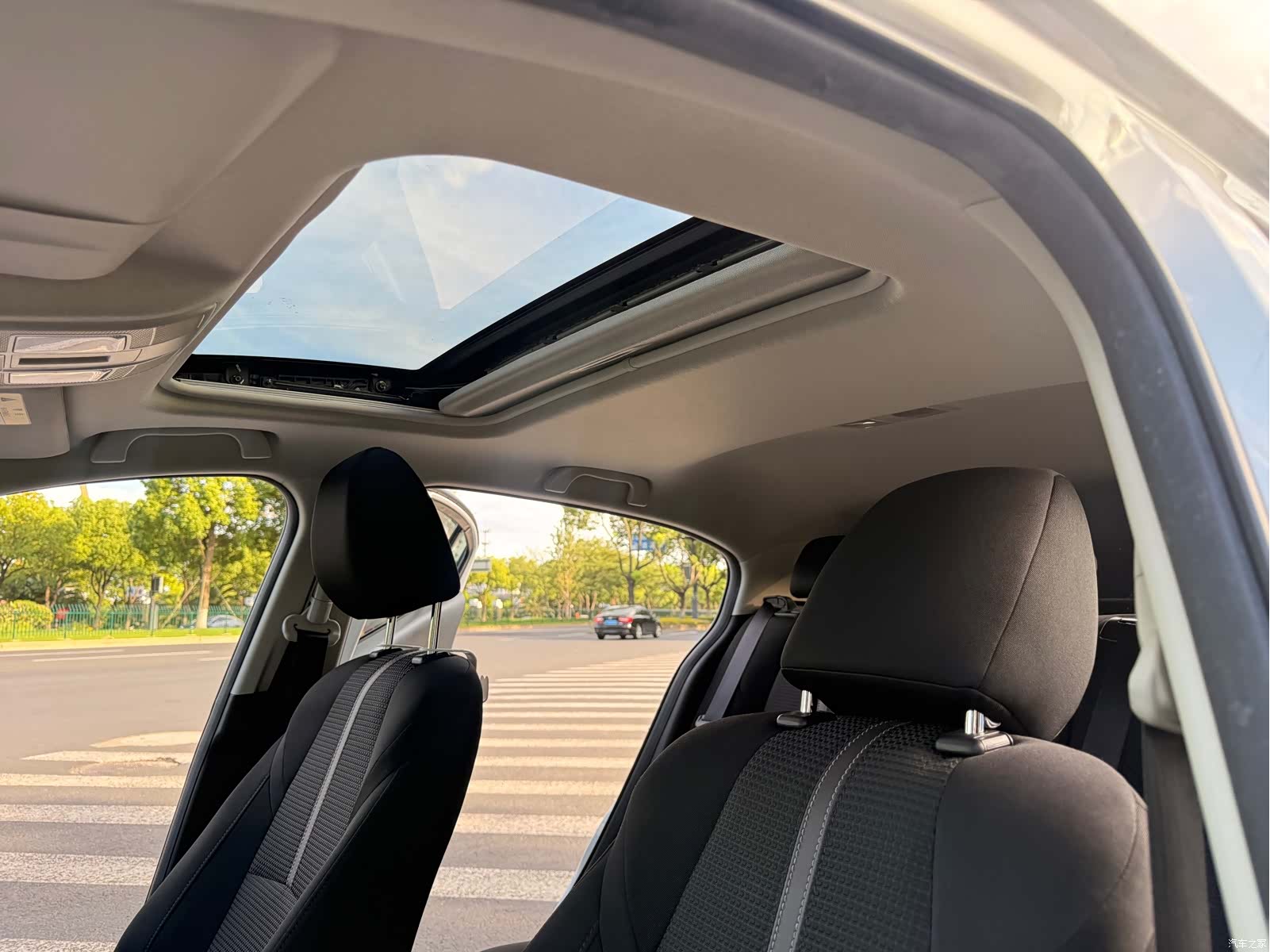 Mazda Mazda3, 2020 15
