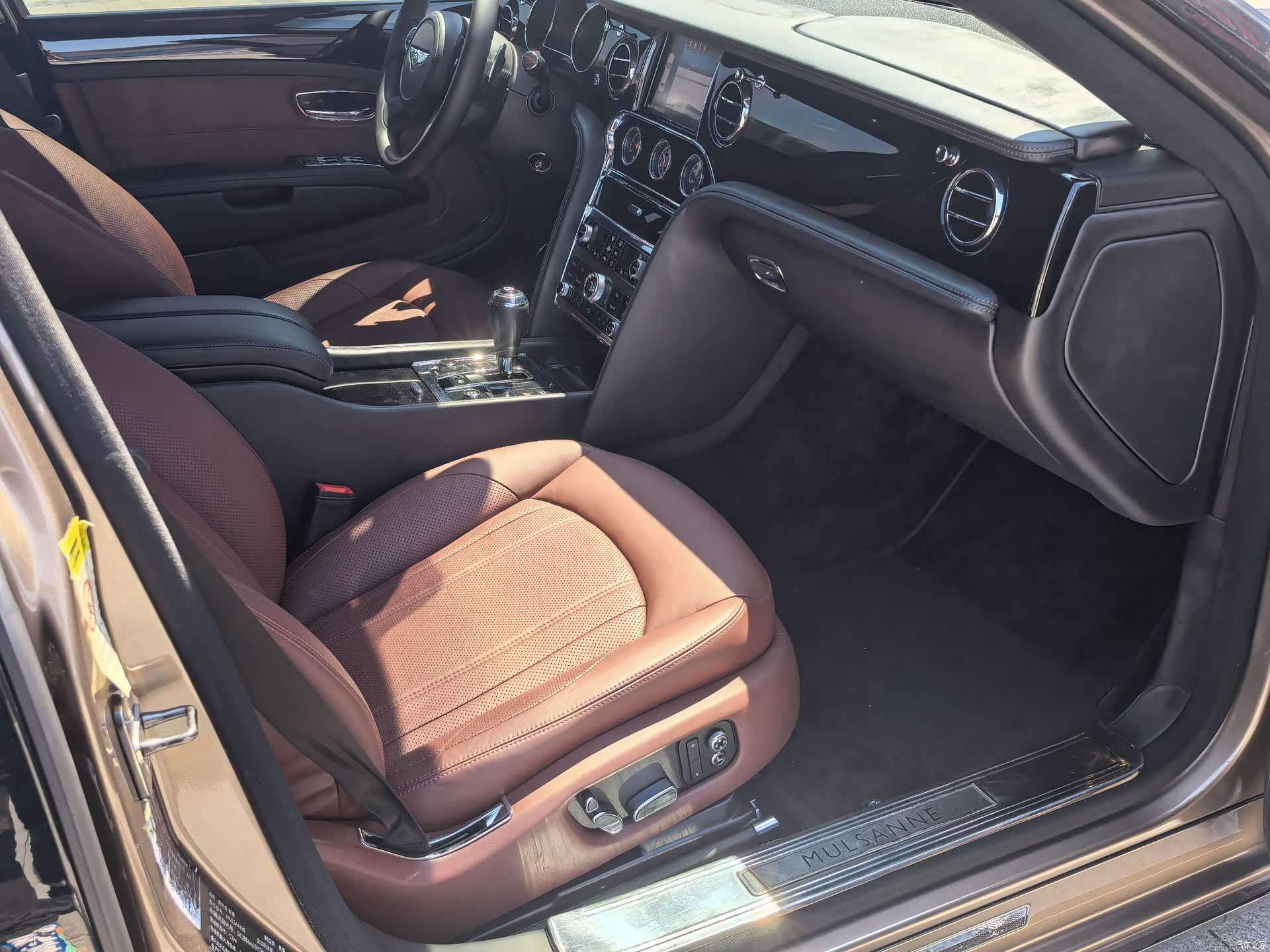 Bentley Mulsanne, 2018 11