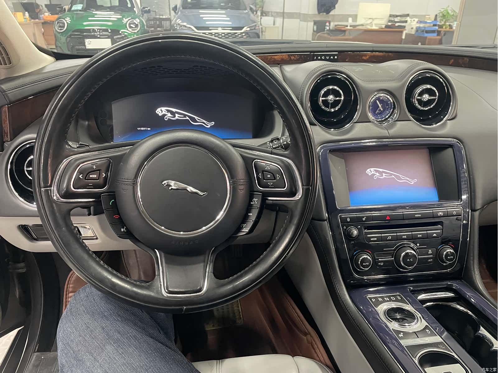 Jaguar XJ, 2012 13