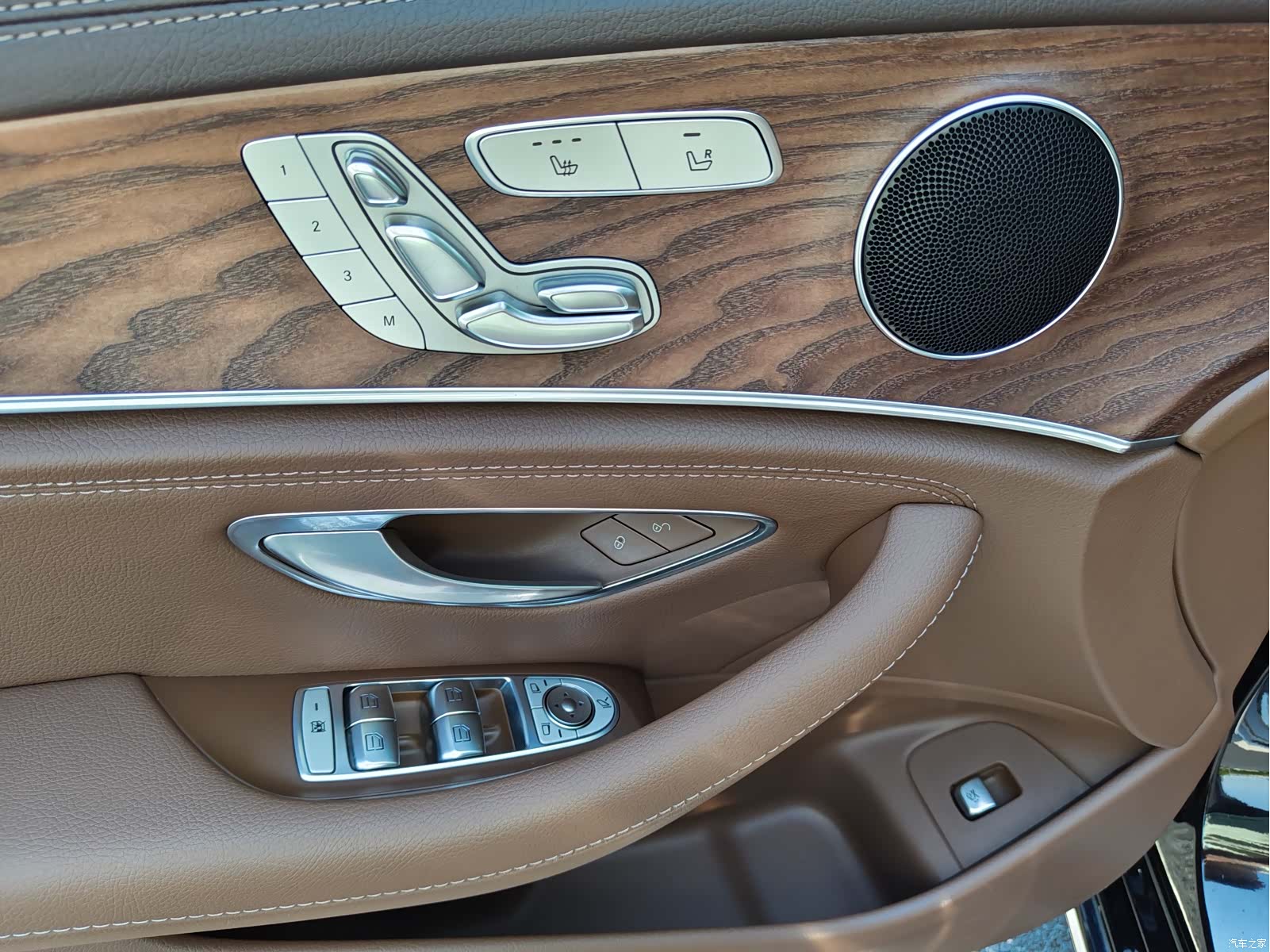 Mercedes-Benz E-Class, 2023 21