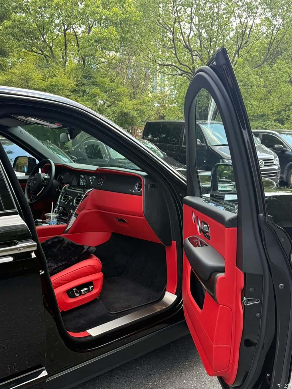 Rolls-Royce Cullinan, 2019 10