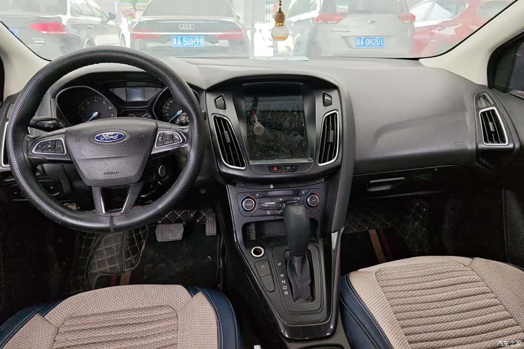 Ford Focus, 2016 12