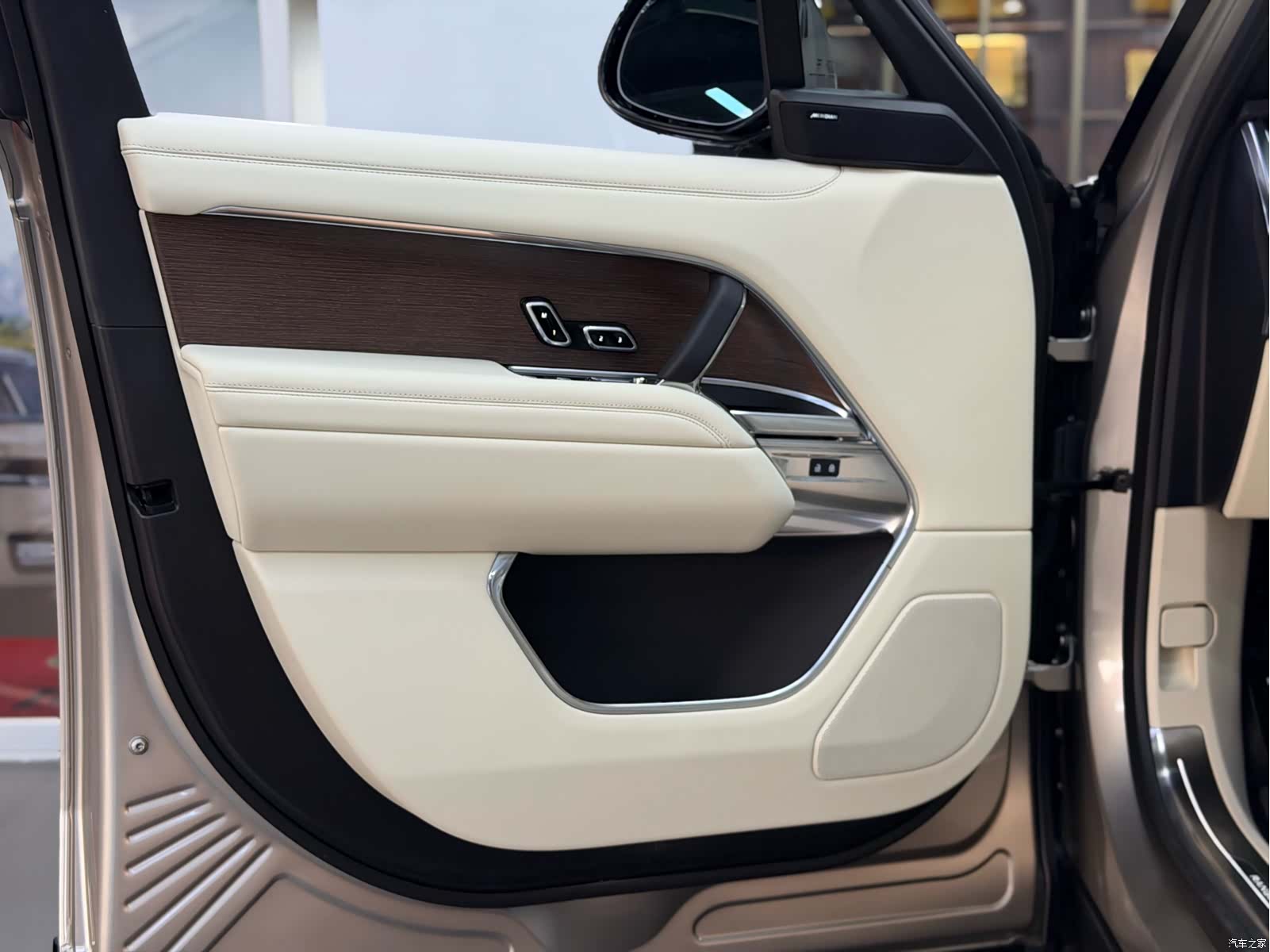 Land Rover Range Rover, 2025 4