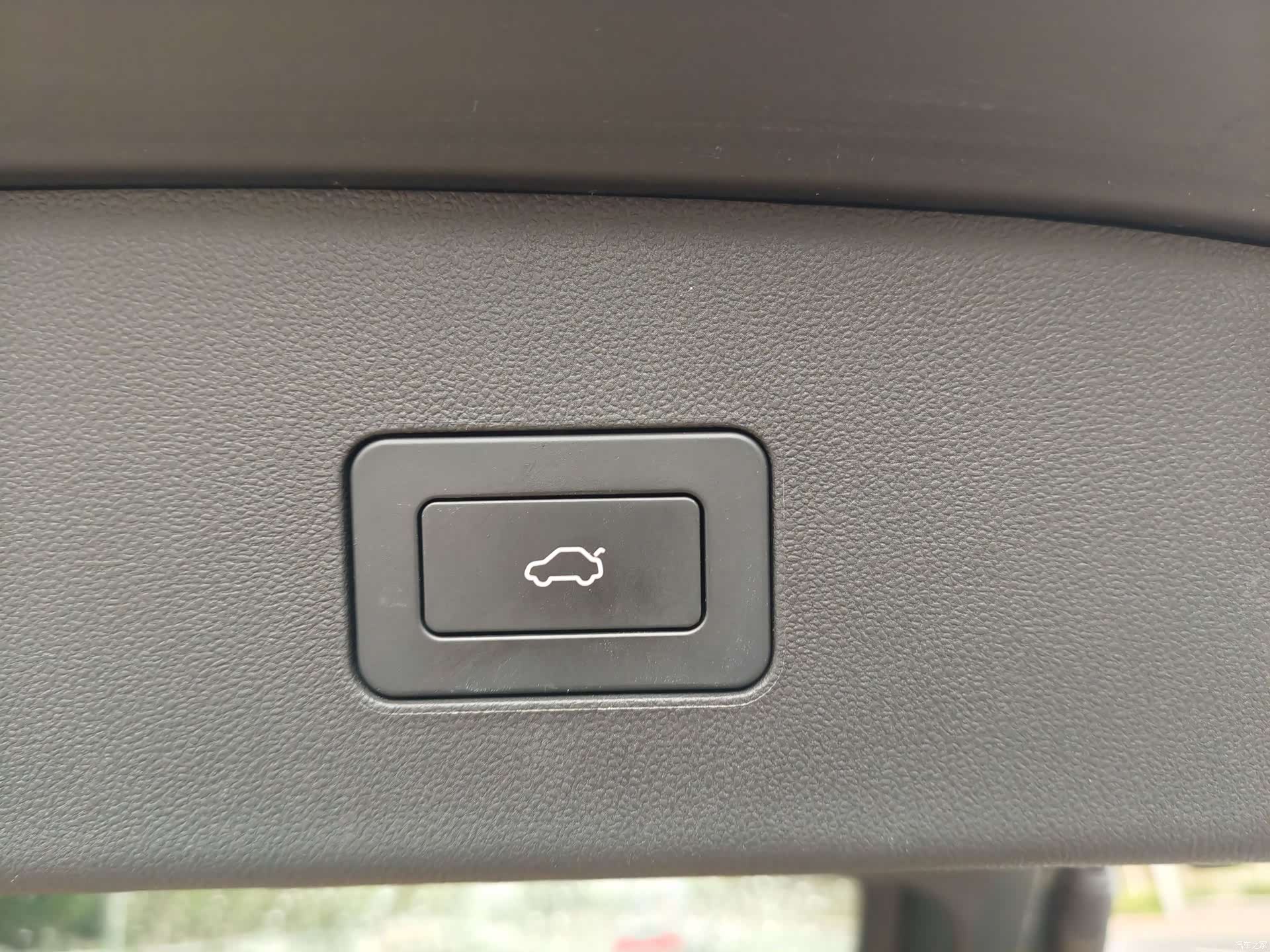 Luxeed R7, 2025 16