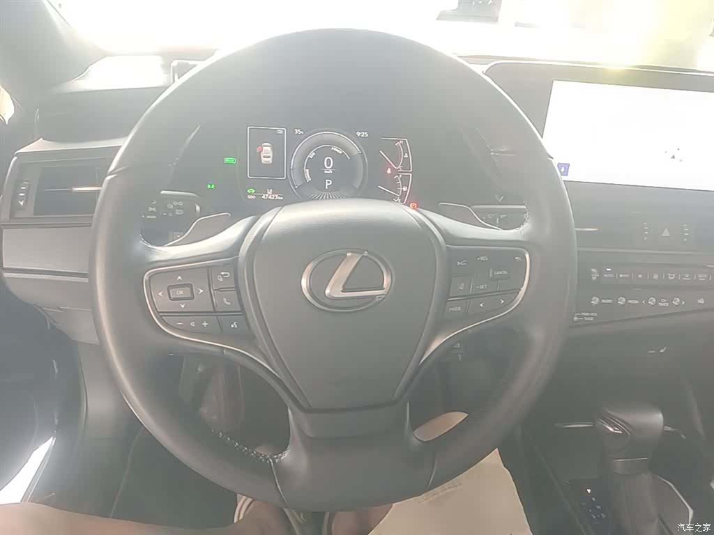 Lexus ES, 2023 11