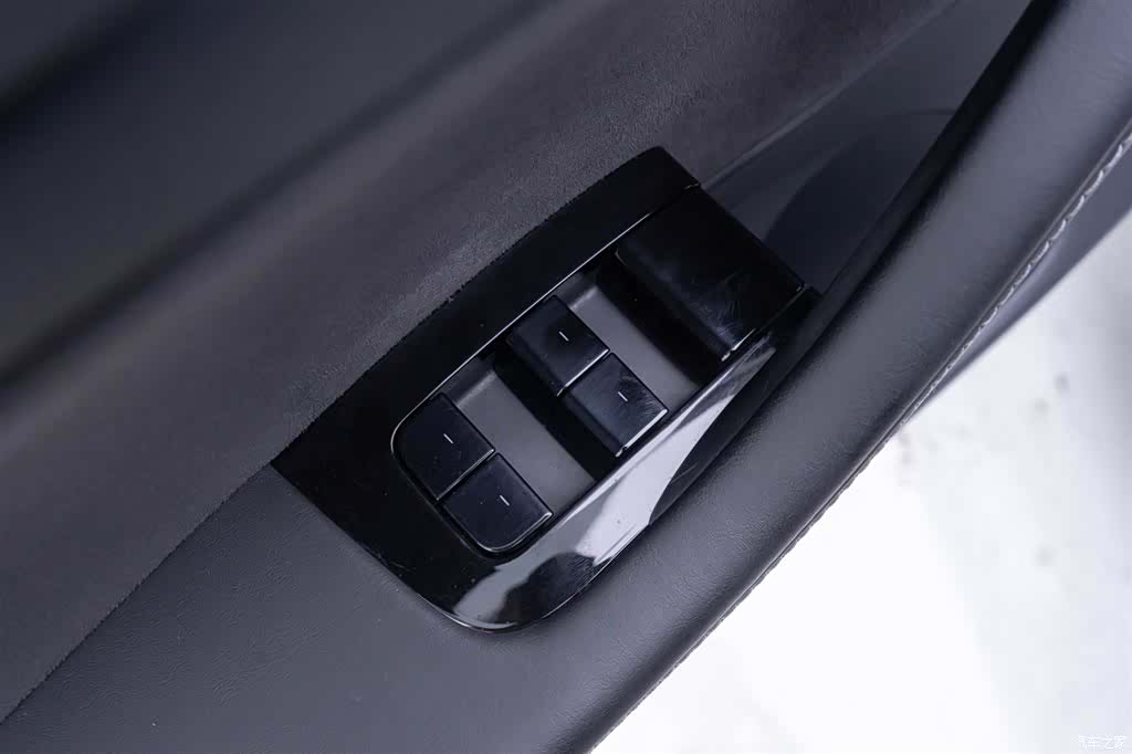 Tesla Model 3, 2020 25