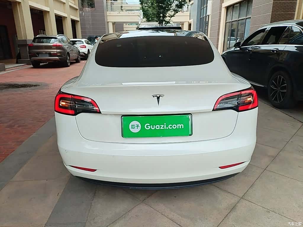 Tesla Model 3, 2020 6