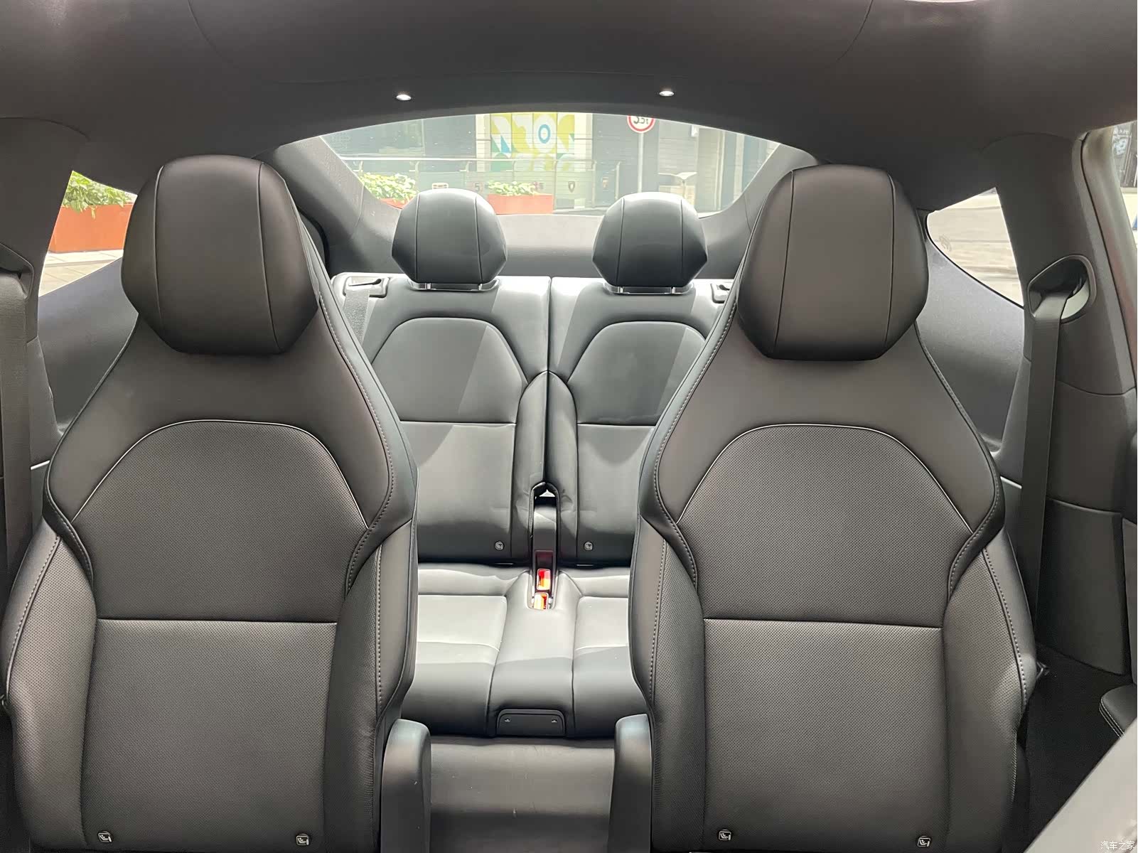 Tesla Model Y, 2025 10