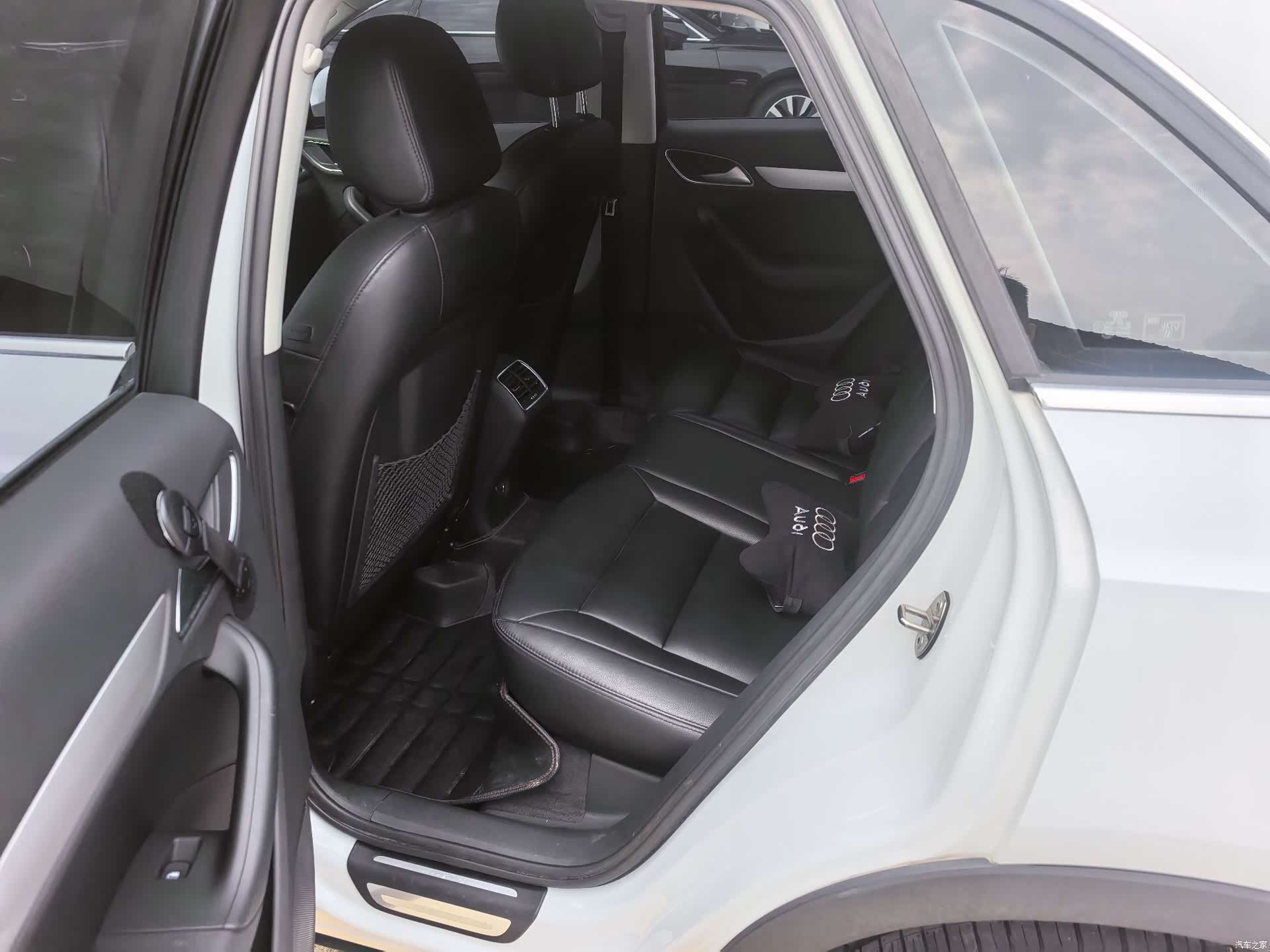 Audi Q3, 2016 8