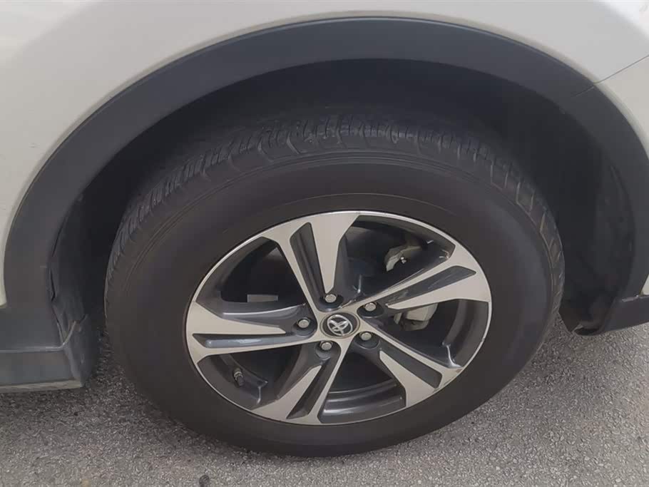 Toyota RAV4 Rongfang