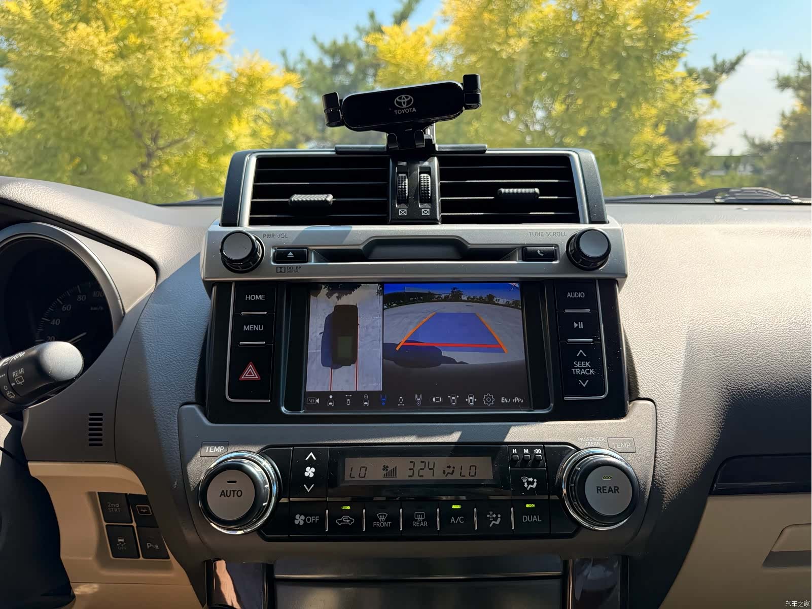 Toyota Prado, 2014 11
