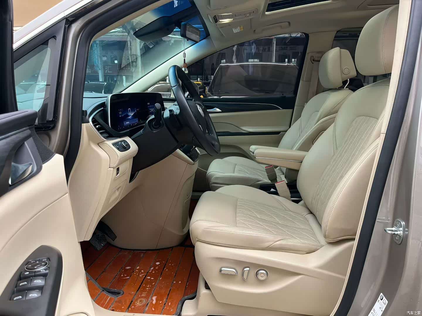 Buick GL8, 2024 9